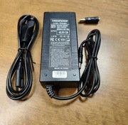 Ładowarka do hulajnogi lub roweru