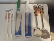 Zestaw kuchenny: 2 noże Stalgast + łopatki + łyżki kuchenne