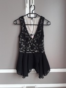 Bluzka na ramiączkach z koronką i falbaną dekolt w serek V Lipsy XS/S 34 