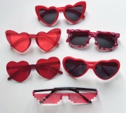 Okulary przeciwsłoneczne w kształcie serca odcienie czerwonego