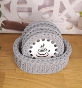 KOMPLET JASNO SZARE podkładki (6 sztuk.) i koszyczek szydełkowe.