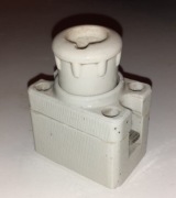 GNIAZDO PORCELANOWE TYP 576+BEZPIECZNIK+OPRAWA.