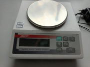 Waga precyzyjna AXIS