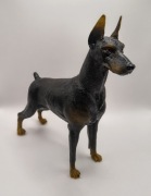Figurka Doberman z podstawką handmade