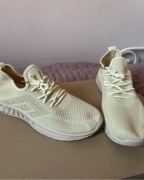 Nowe sportowe damskie buty