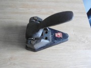 Dziurkacz z PRL - u firmy Delfin