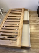 Łóżko drewniane 90/200 z wysuwanymi szufladami