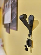 WIESZAK, UCHWYT NA KASK, KURTKĘ I KLUCZE  MOTOCYKLOWY naścienny uchwyt 