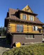 Drewniany dom z bali 