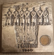 Plakieta, medal Katyń 1940 grudka ziemi.