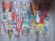 Proporczyki klubów piłkarskich i miast (34 sztuki)