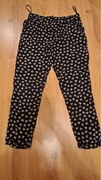 Miękkie czarne spodnie w serduszka Rozmiar M