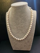 Prawdziwe Perły słodkowodne ze srebrnym zapięciem marki Obrelli