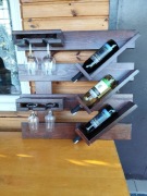 Wieszak na wino - rękodzieło 