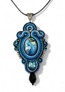 Wisiorek sutasz Nane Sutasz rękodzieło artystyczne 