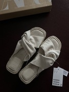 Beżowe kremowe klapki espadryle lato wiosna H&M