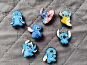 Przypinki do butów  crocs Stitch 