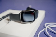 Apple Watch Series 11 GPS 46mm z aluminium Gwiezdna szarość