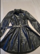 Sukienka ze sztucznej skóry 