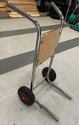 Stojak, wózek pod silnik zaburtowy