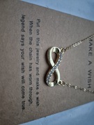 Piękny naszyjnik damski nieskończoność w złotym kolorze plus