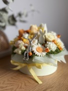 Dekoracja wielkanocna flower box zając