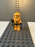 LEGO Minifigurki figurka Hazmat Guy col061