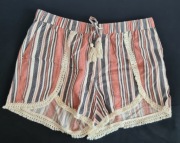 Spodenki krótkie szorty 