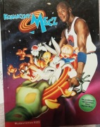 Kosmiczny Mecz Drużyna tune kontra potworasy 