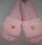 Nowe różowe kapcie damskie 42 