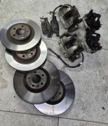 VOLVO XC60 II 2.0 T8 Hamulce komplet