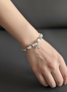 Bransoletka z naturalnych kamieni z motywem ważki 