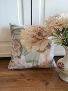 Elegancka poszewka w kwiaty 40x40