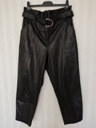 Czarne spodnie damskie River Island z eko skóry rozmiar 14 (42)