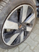 Felga volvo 19 uszkodzona 32358297