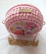 Torebka handmade okrągła różowa na ramię, szydełkowa