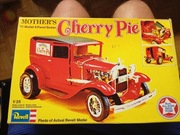 Model CHERRY PIE MOTHER'S 31' REVELL 1979 -1:25 - UNIKAT!