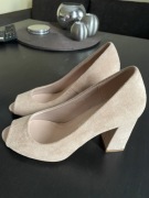 Buty jasne zamszowe