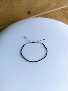 Bransoletka mini pleciona z koralików delikatna regulowana na sznurku