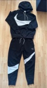 czarny dres nike