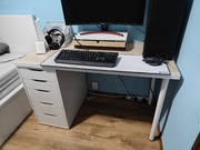 Biurko LAGKAPTEN / Alez Ikea, stan dobry-bardzo dobry