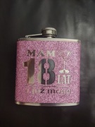 Upomnke na 18 urodziny, piersiówka 