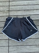 Spodenki sportowe Nike 122/128