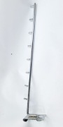 Wieszak pochyły na kratę 40 cm chrom 8 bolców
