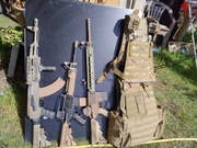 Wielki Zestaw ASG: 3x Replika (AK, M4, M16) + Kamizelki + Warsztat Części