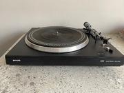 GRAMOFON PHILIPS 685