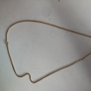 Łańcuszek z wsiorkiem na szyję