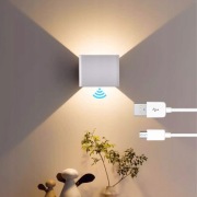 Kinkiet akumulatorowy z czujnikiem ruchu lampa wewnętrzna LED