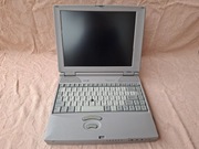 Stary retro laptop Toshiba 220CS