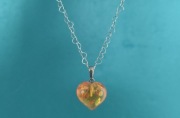 Srebrny łańcuszek z serduszek 925 z zawieszką, bursztynowe serce, bursztyn